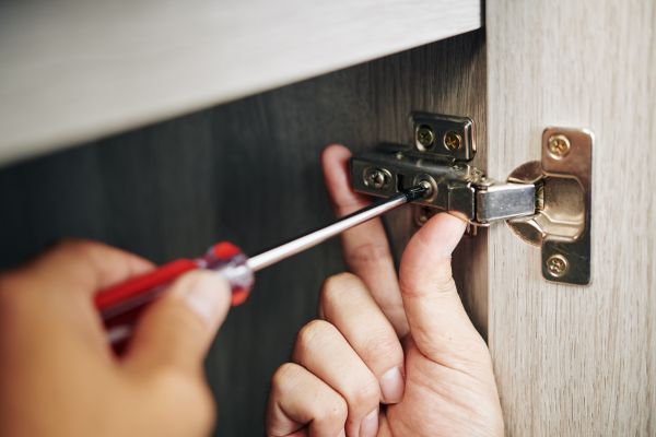 Cabinet Hinge Installation in Boerne